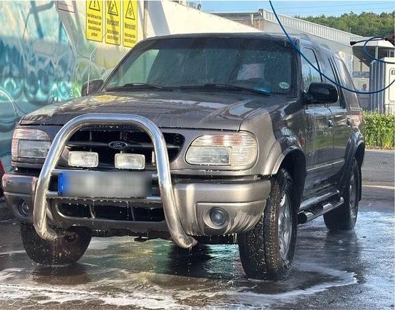 Ford Explorer 4.0 V6 Allrad 4x4  пробіг: 265000 рік: Juli 2000 Autogas (LPG) потужність:206 PS коробка: Automatik ціна: 6000 - Фото 0