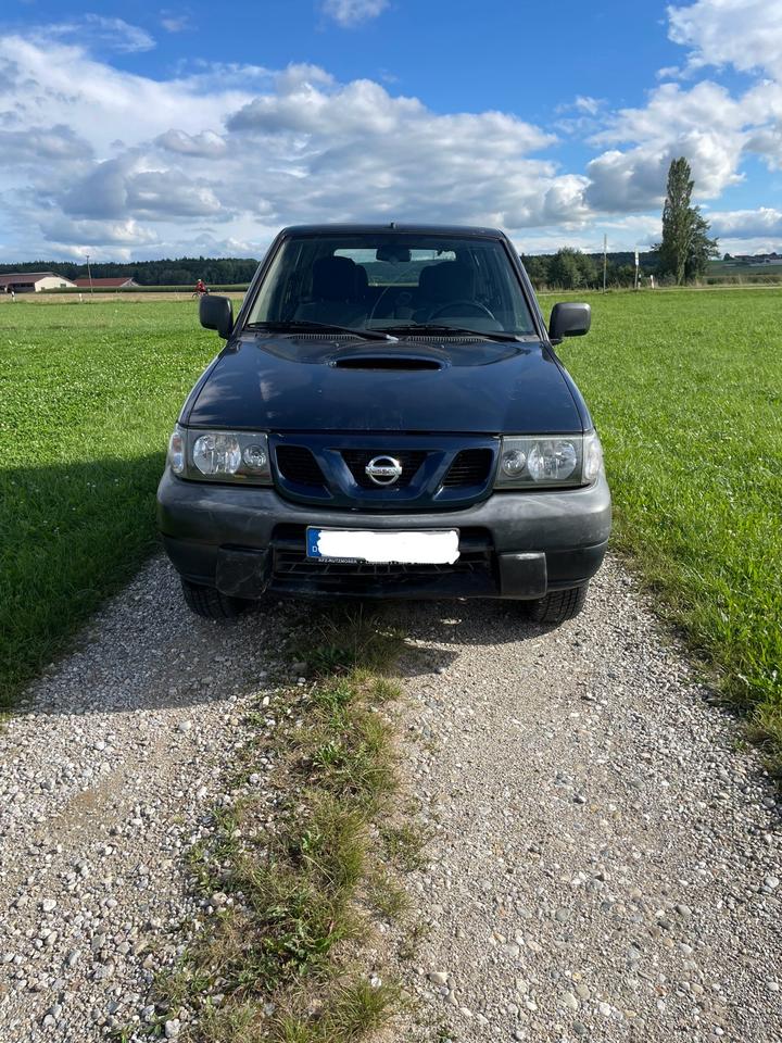 Купити авто Nissan Terano 2 пробіг: 246852 рік: Juni 2004 Diesel потужність:125 PS коробка: Manuell ціна: 3700 Blau - Фото 0