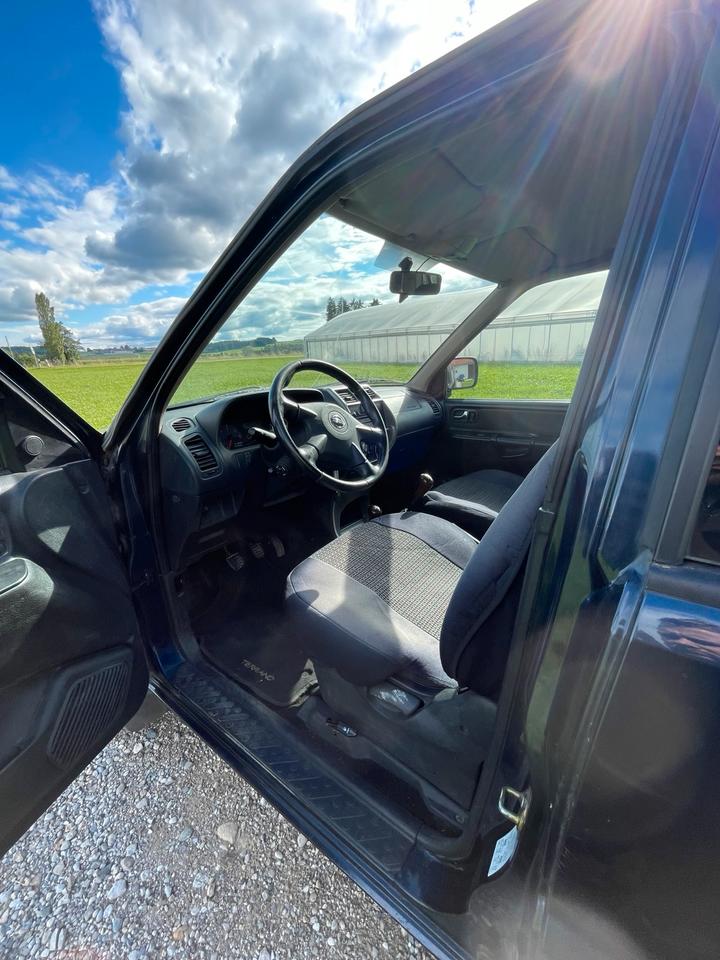 Купити авто Nissan Terano 2 пробіг: 246852 рік: Juni 2004 Diesel потужність:125 PS коробка: Manuell ціна: 3700 Blau - Фото 3
