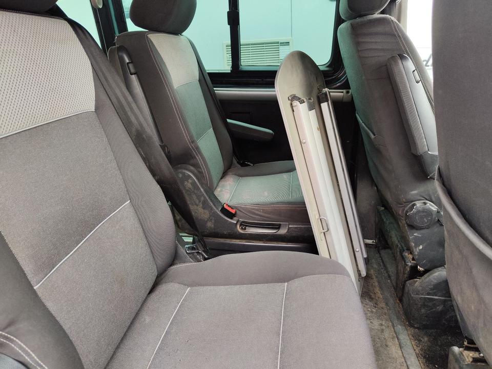 купити авто Volkswagen T5 Transporter Bus Multivan Startline рік: November 2007 Diesel потужність:131 PS коробка: Manuell Van/Bus ціна: 2990 - Фото 6