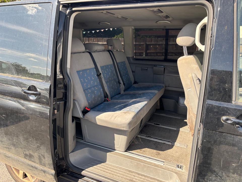 Купити надійний бус Volkswagen T5 Transporter Bus Multivan пробіг: 321450 рік: Juli 2006 Diesel потужність:131 PS ціна: 2950 - Фото 7