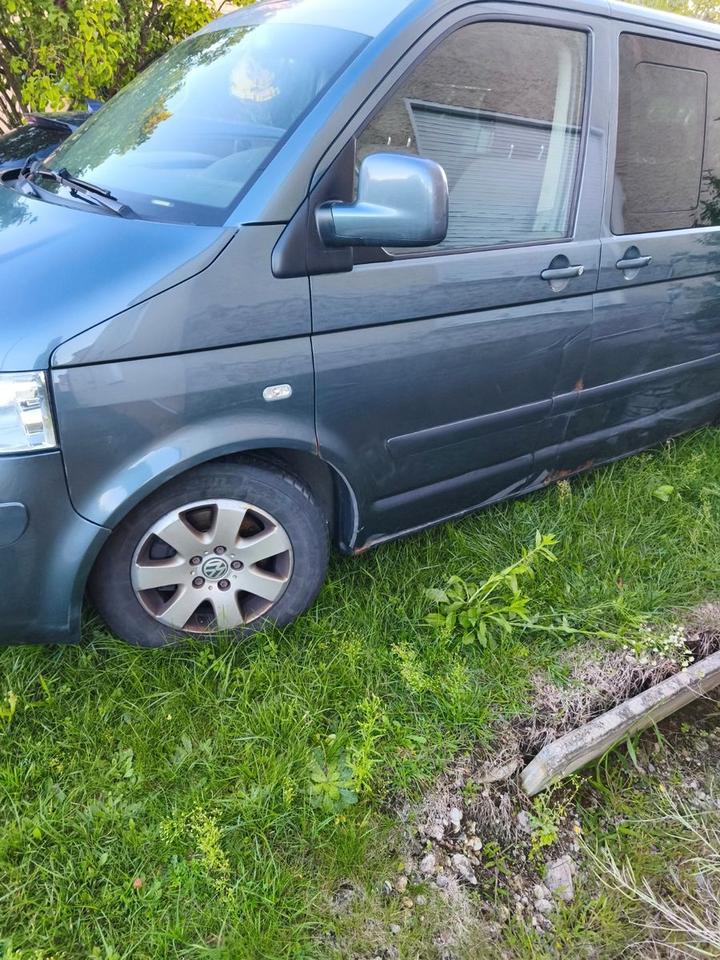 Volkswagen T5 Multivan пробіг: 480000 рік: November 2003 Diesel потужність:131 PS ціна: 2900 - Фото 5