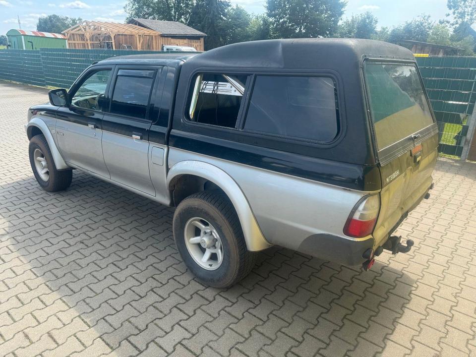 Mitsubishi L200 пробіг: 290000 рік: Mai 2002 Diesel потужність:116 PS коробка: Manuell ціна: 2900 - Фото 3