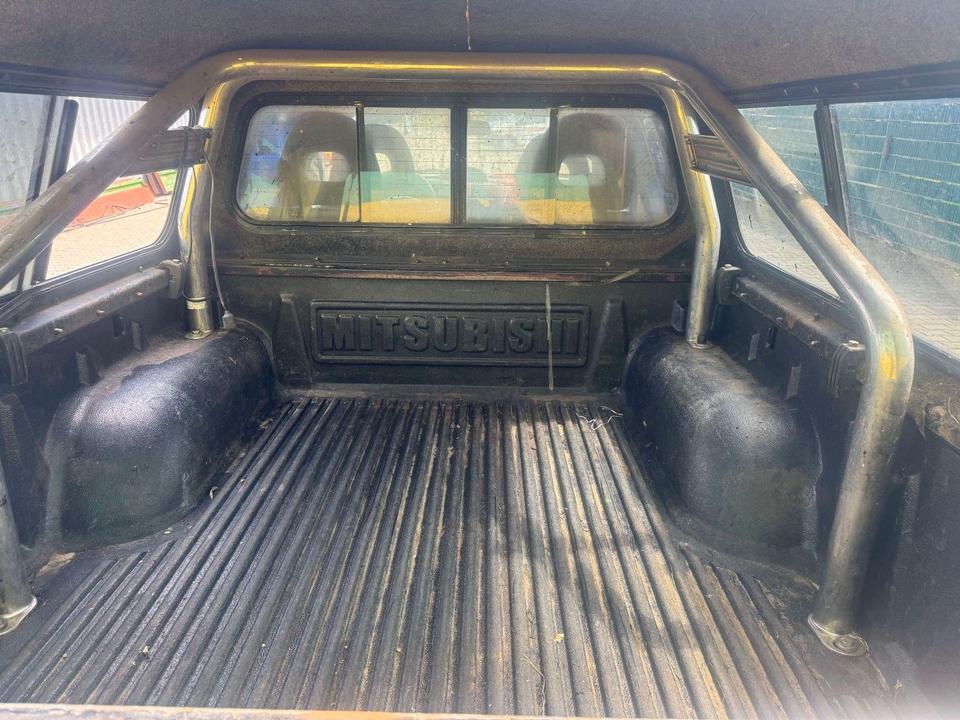 Mitsubishi L200 пробіг: 290000 рік: Mai 2002 Diesel потужність:116 PS коробка: Manuell ціна: 2900 - Фото 7