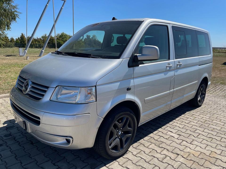 Volkswagen T5 Multivan 2.5 TDI 2x Schiebetür Klima AHK рік: September 2003 Diesel потужність:174 PS коробка: Manuell ціна: 2990 - Фото 1