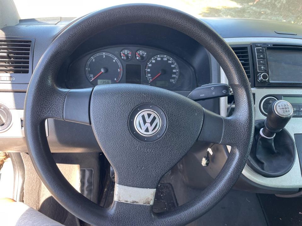 Volkswagen T5 Multivan 2.5 TDI 2x Schiebetür Klima AHK рік: September 2003 Diesel потужність:174 PS коробка: Manuell ціна: 2990 - Фото 11