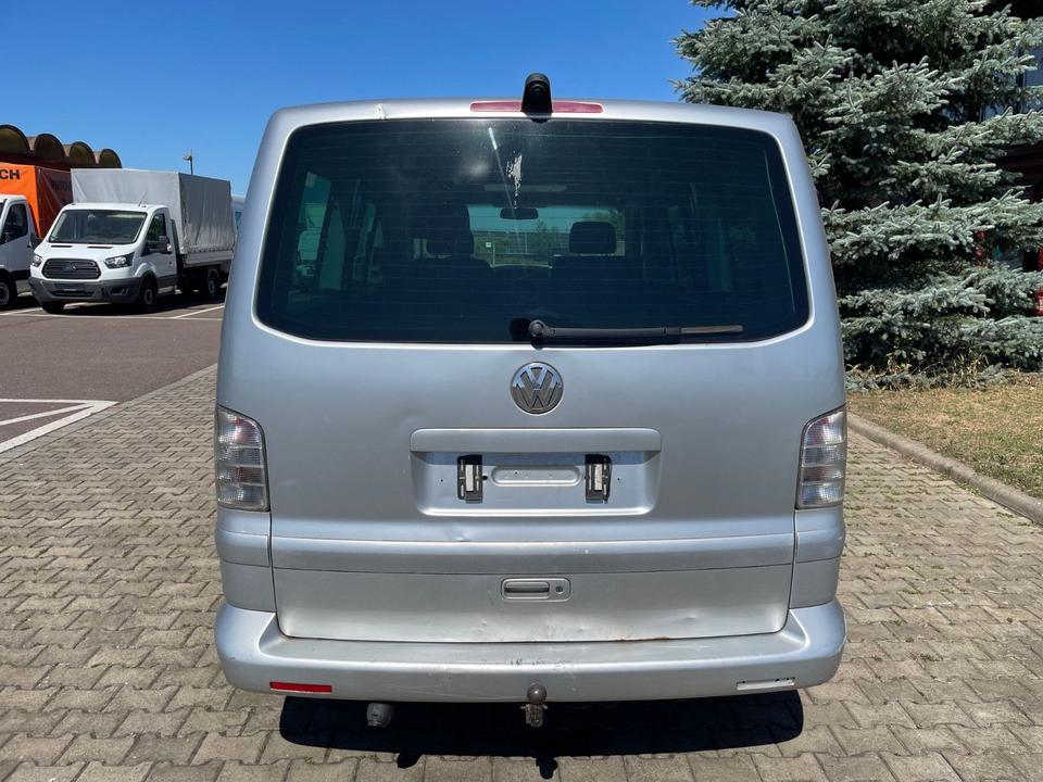 Volkswagen T5 Multivan 2.5 TDI 2x Schiebetür Klima AHK рік: September 2003 Diesel потужність:174 PS коробка: Manuell ціна: 2990 - Фото 6
