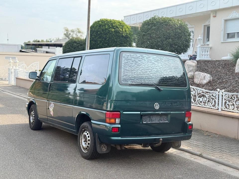 VW T4 Multivan пробіг: 365000 рік: März 1996 Diesel потужність:102 PS коробка: Manuell ціна: 2900 - Фото 2