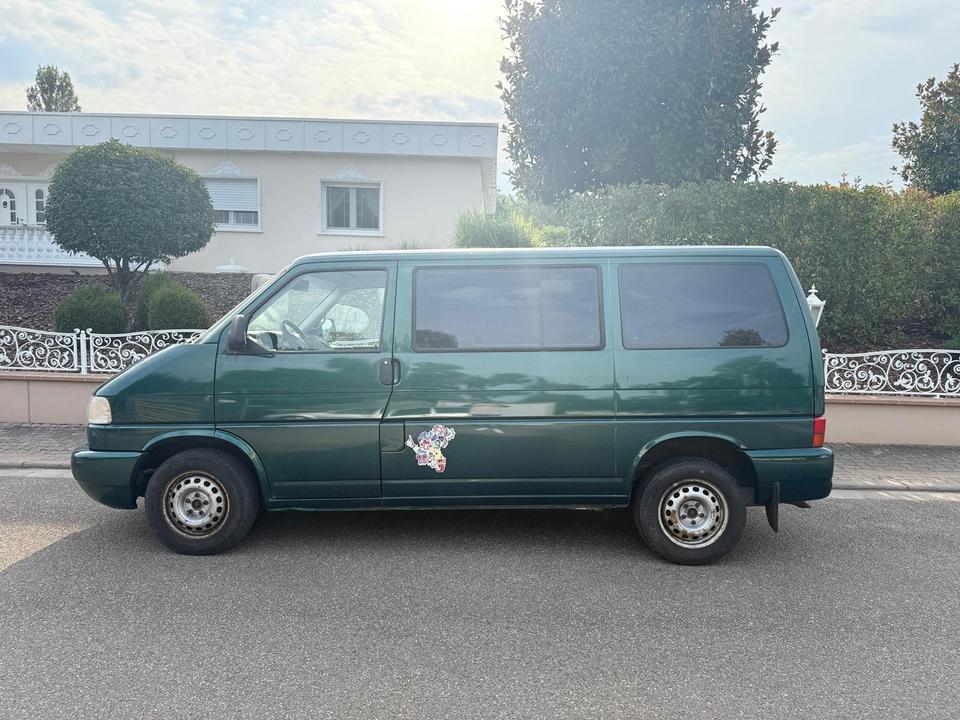VW T4 Multivan пробіг: 365000 рік: März 1996 Diesel потужність:102 PS коробка: Manuell ціна: 2900 - Фото 4