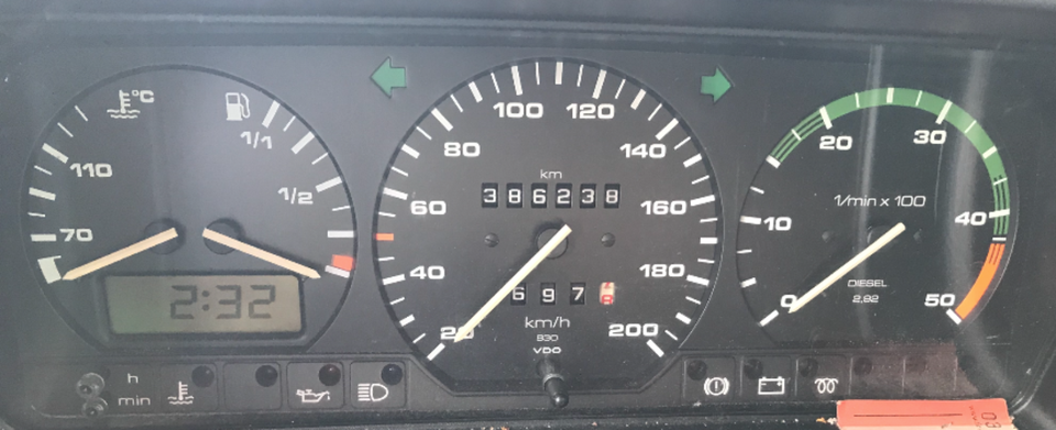 VW T4 Multivan пробіг: 386000 рік: September 1991 Diesel потужність:75 PS коробка: Manuell ціна: 2390 - Фото 5