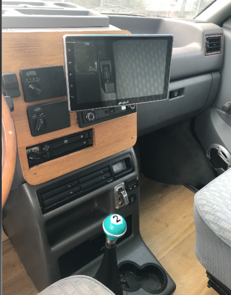 VW T4 Multivan пробіг: 386000 рік: September 1991 Diesel потужність:75 PS коробка: Manuell ціна: 2390 - Фото 7