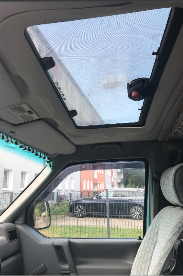 VW T4 Multivan пробіг: 386000 рік: September 1991 Diesel потужність:75 PS коробка: Manuell ціна: 2390 - Фото 9