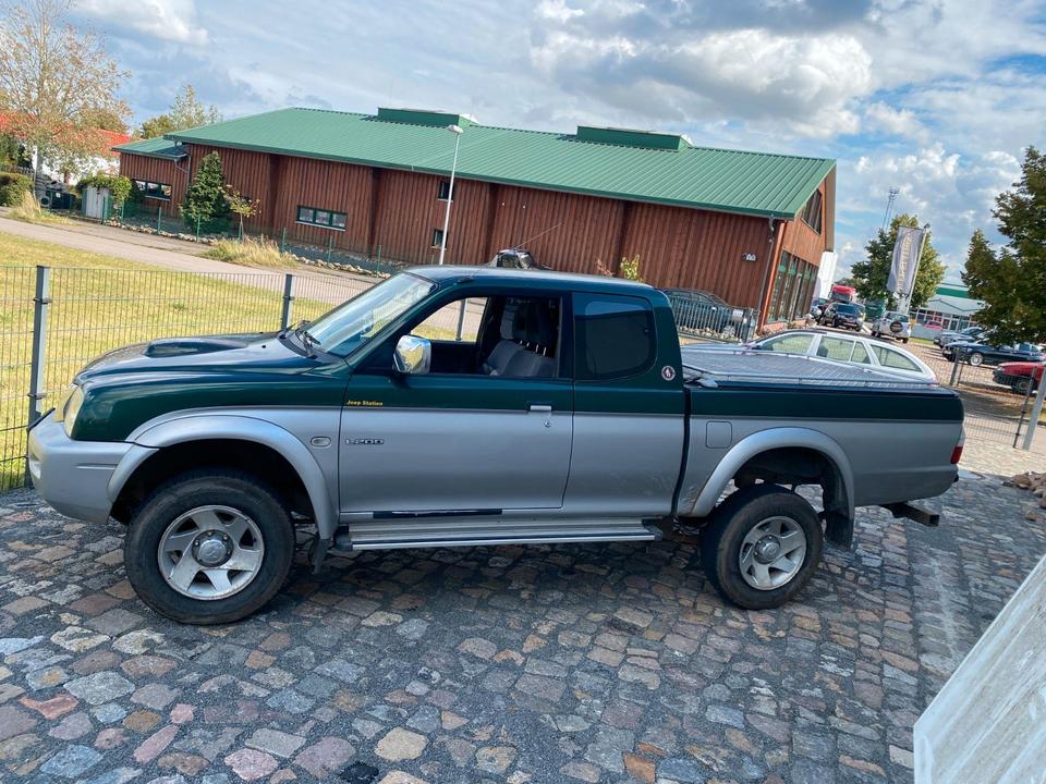 Mitsubishi L200 AHK пробіг: 139450 рік: Juni 2003 Diesel потужність:116 PS коробка: Manuell ціна: 4990 Grün - Фото 11