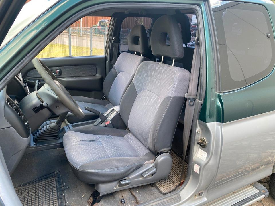 Mitsubishi L200 AHK пробіг: 139450 рік: Juni 2003 Diesel потужність:116 PS коробка: Manuell ціна: 4990 Grün - Фото 16