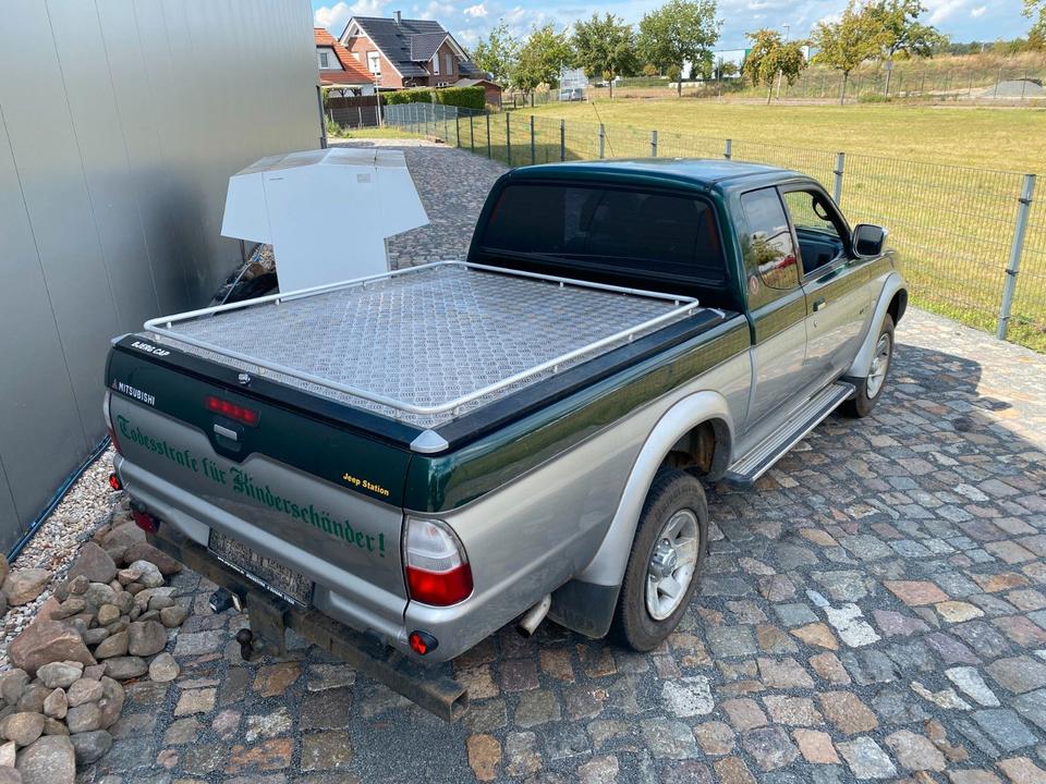 Mitsubishi L200 AHK пробіг: 139450 рік: Juni 2003 Diesel потужність:116 PS коробка: Manuell ціна: 4990 Grün - Фото 3