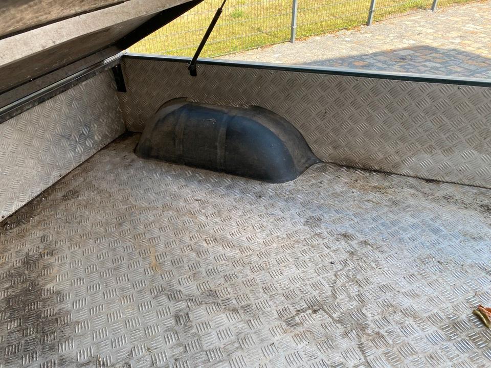 Mitsubishi L200 AHK пробіг: 139450 рік: Juni 2003 Diesel потужність:116 PS коробка: Manuell ціна: 4990 Grün - Фото 8