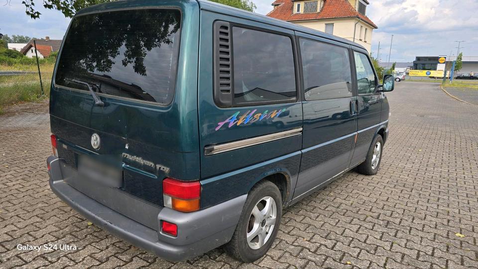 T4 Multivan  2.5 Diesel пробіг: 326712 рік: April 1998 Diesel потужність:102 PS коробка: Manuell ціна: 3499 - Фото 4