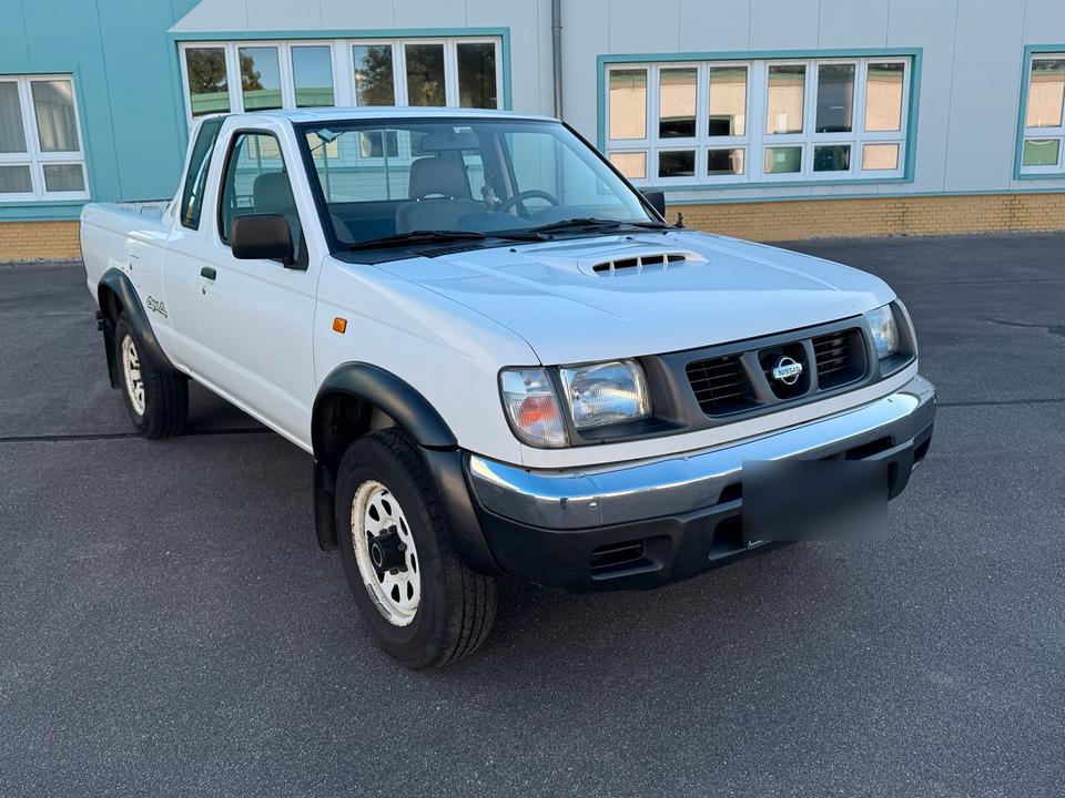 Nissan D22 Allrad пробіг: 130808 рік: September 2000 Diesel потужність:103 PS коробка: Manuell ціна: 3500 - Фото 1