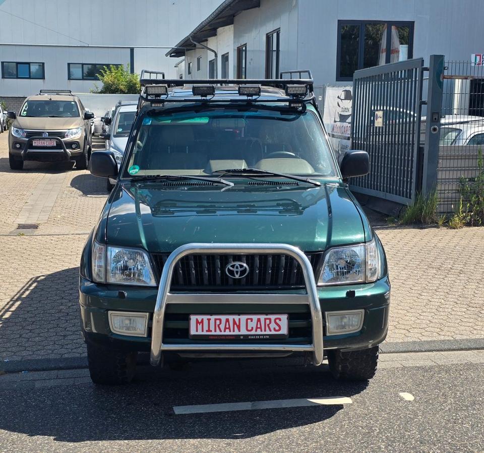 Придбати надійний джип для ЗСУ Toyota Land Cruiser 3.4 LPG Gasanlage 4x4 пробіг: 352000 рік: Juni 2001 Benzin потужність:178 PS коробка: Automatik ціна: 6000 - Фото 2