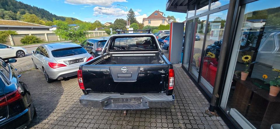 Nissan Navara Pickup Double Cab LE V6 4X4 пробіг: 175500 рік: Juli 2012 Diesel потужність:231 PS коробка: Automatik ціна: 5500 - Фото 14