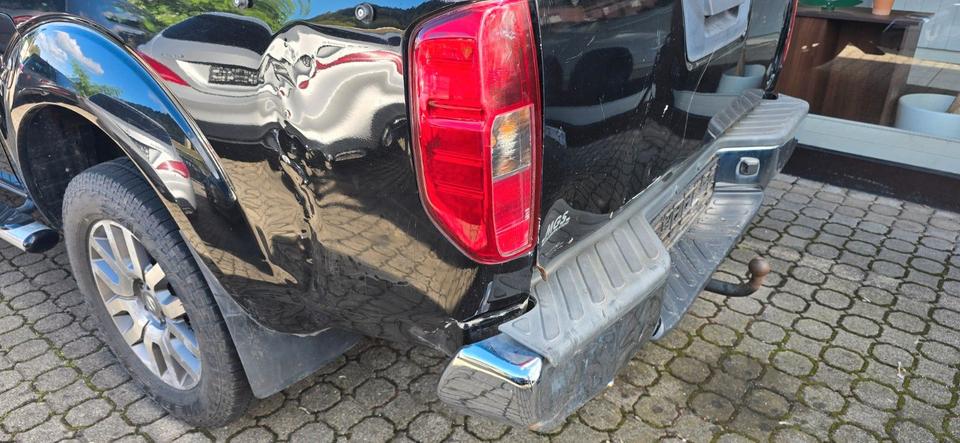 Nissan Navara Pickup Double Cab LE V6 4X4 пробіг: 175500 рік: Juli 2012 Diesel потужність:231 PS коробка: Automatik ціна: 5500 - Фото 7