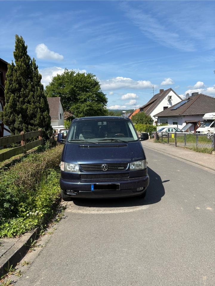 T4 Multivan Wohnmobil Camper  пробіг: 435000 рік: Januar 1998 Diesel потужність:102 PS коробка: Manuell ціна: 3800 - Фото 0