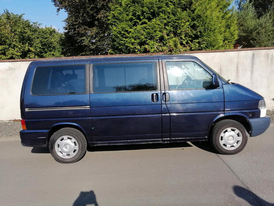 t4 acv tüv 12.2026 2.5 tdi   пробіг: 395000 рік: Juli 1996 Diesel потужність:102 PS коробка: Manuell Van/Bus ціна: 4000 Blau - Фото 0