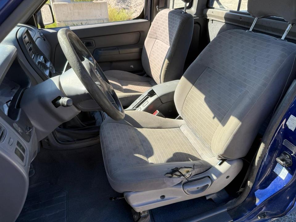 Nissan Navara 2.5DI 4x4 пробіг: 230000 рік: Oktober 2003 Diesel потужність:133 PS коробка: Manuell ціна: 3700 - Фото 9