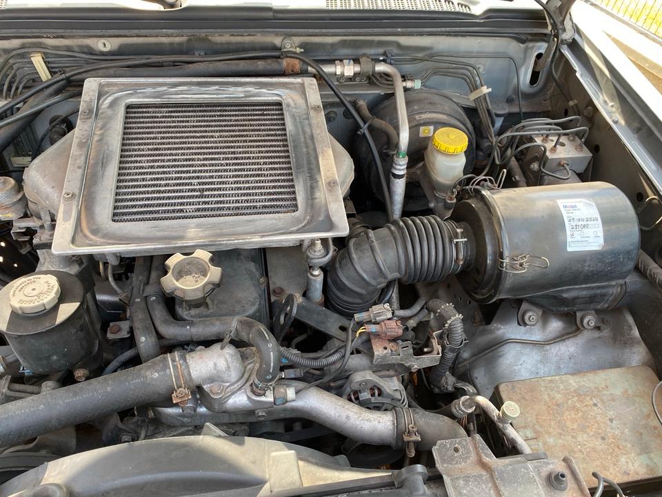 Nissan pick up 4x4  d22 пробіг: 298000 рік: Januar 2002 Diesel потужність:103 PS коробка: Manuell ціна: 4200 - Фото 8