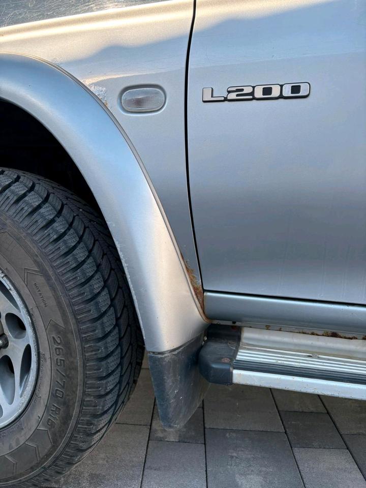 Клсане авто для ЗСУ Mitsubishi L200 пробіг: 177000 рік: April 2003 Diesel потужність:116 PS коробка: Manuell ціна: 4350 - Фото 13