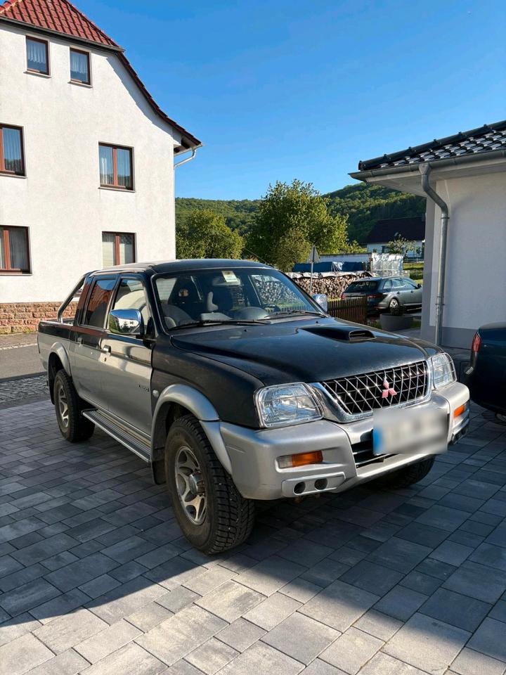 Клсане авто для ЗСУ Mitsubishi L200 пробіг: 177000 рік: April 2003 Diesel потужність:116 PS коробка: Manuell ціна: 4350 - Фото 3