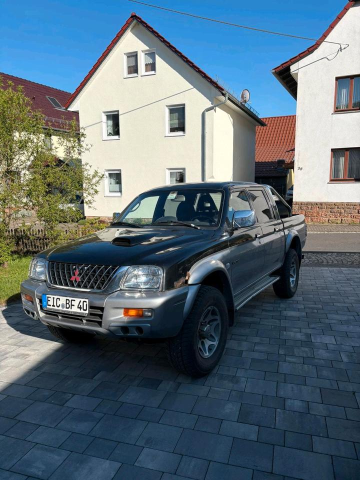 Клсане авто для ЗСУ Mitsubishi L200 пробіг: 177000 рік: April 2003 Diesel потужність:116 PS коробка: Manuell ціна: 4350 - Фото 5