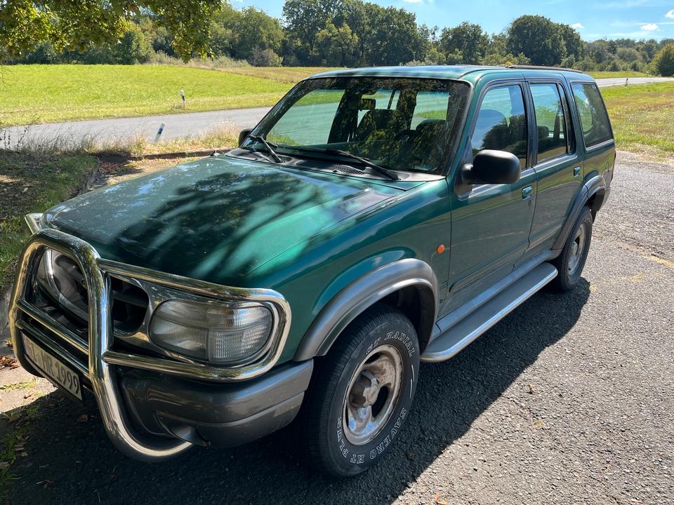 Ford Explorer U2 1999 4x4 пробіг: 175000 рік: Juni 1999 Benzin коробка: Automatik SUV/Geländewagen ціна: 2500 - Фото 0