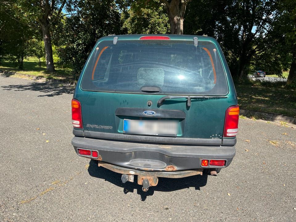 Ford Explorer U2 1999 4x4 пробіг: 175000 рік: Juni 1999 Benzin коробка: Automatik SUV/Geländewagen ціна: 2500 - Фото 4