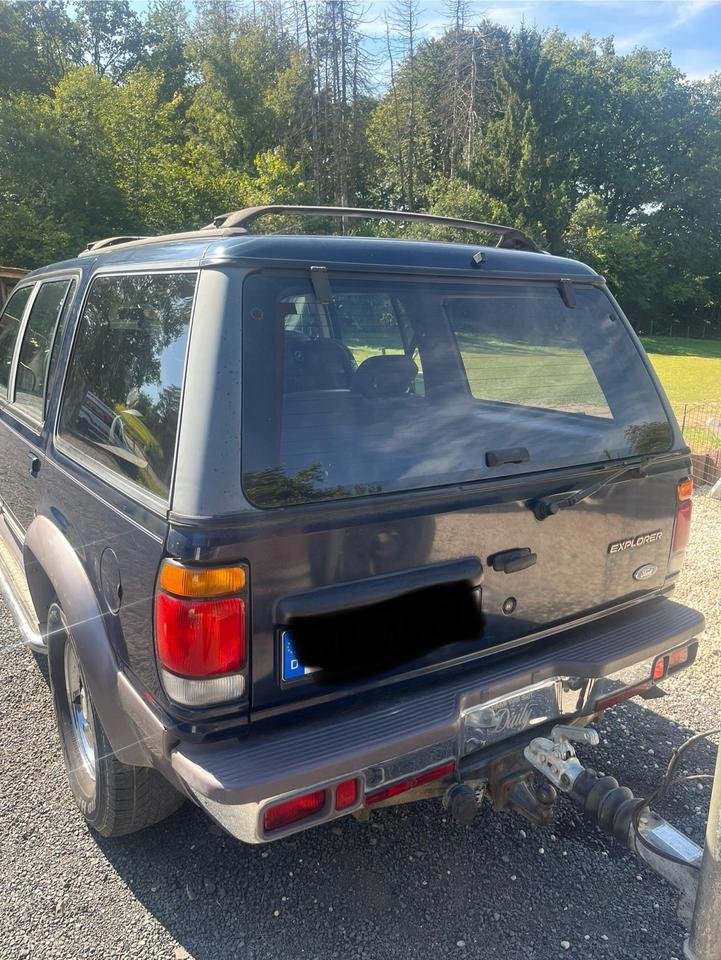 Ford Explorer U2 4.0 V6 4x4 207PS Bastlerfahrzeug Explorer пробіг: 187161 рік: Oktober 1997 Benzin потужність:207 PS коробка: Automatik ціна: 1500 - Фото 2