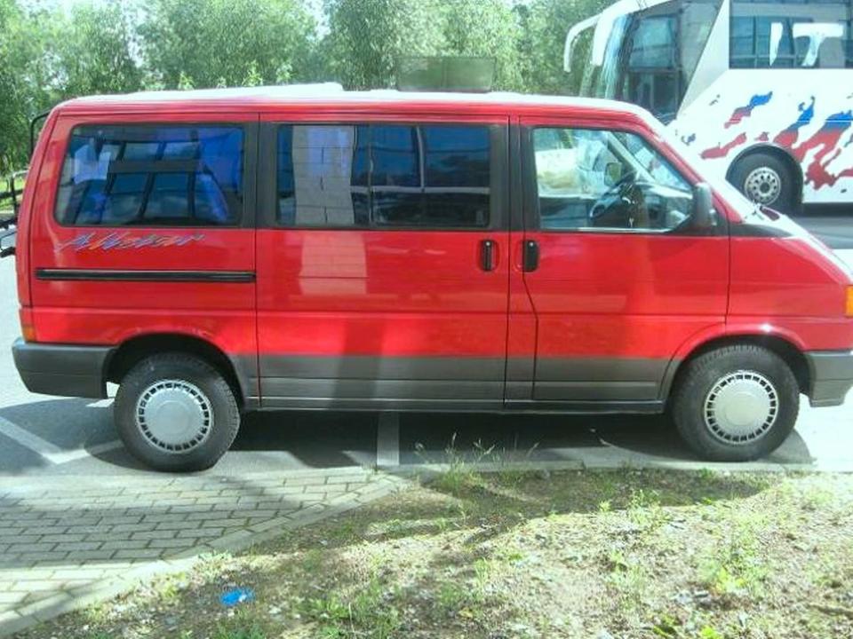 Volkswagen Allstar T4 Multivan 1.9 пробіг: 249123 рік: Oktober 1993 Diesel коробка: Manuell коробка: Manuell ціна: 2890 - Фото 6