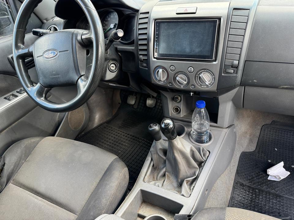 Ford Ranger 2.5 4X4 пробіг: 300000 рік: Juli 2007 Diesel потужність:143 PS коробка: Manuell ціна: 4400 - Фото 5