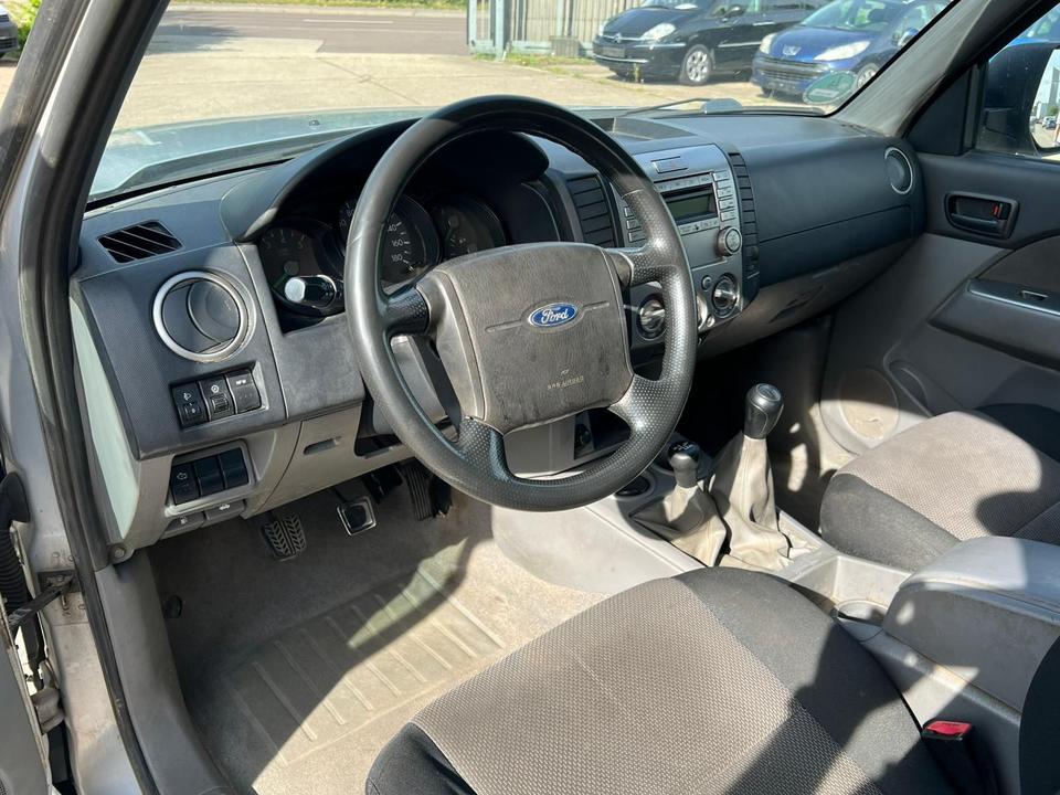 Ford RANGER 2.5 D  пробіг: 260000 рік: Oktober 2008 Diesel потужність:143 PS коробка: Manuell ціна: 4999 - Фото 4