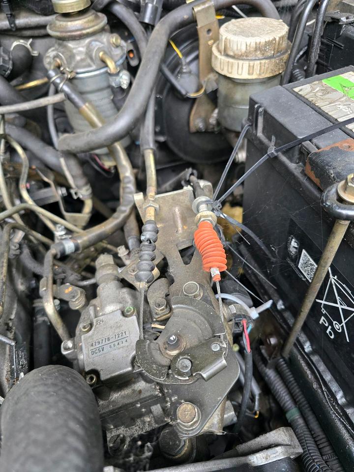 Mitsubishi L200 пробіг: 196097 рік: August 2003 Diesel потужність:133 PS коробка: Automatik ціна: 6000 - Фото 10