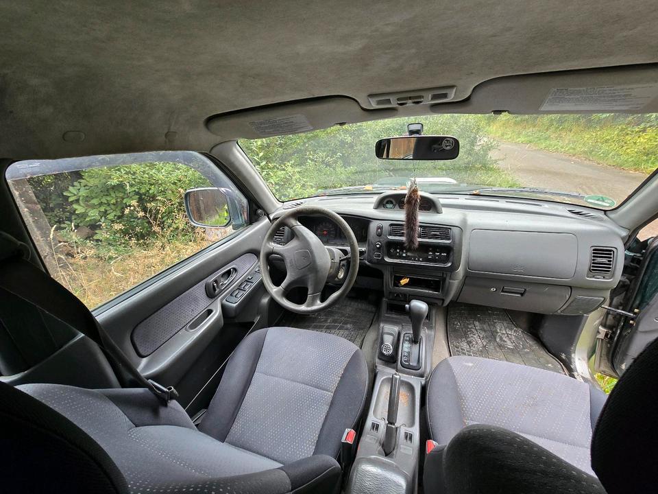 Mitsubishi L200 пробіг: 196097 рік: August 2003 Diesel потужність:133 PS коробка: Automatik ціна: 6000 - Фото 5