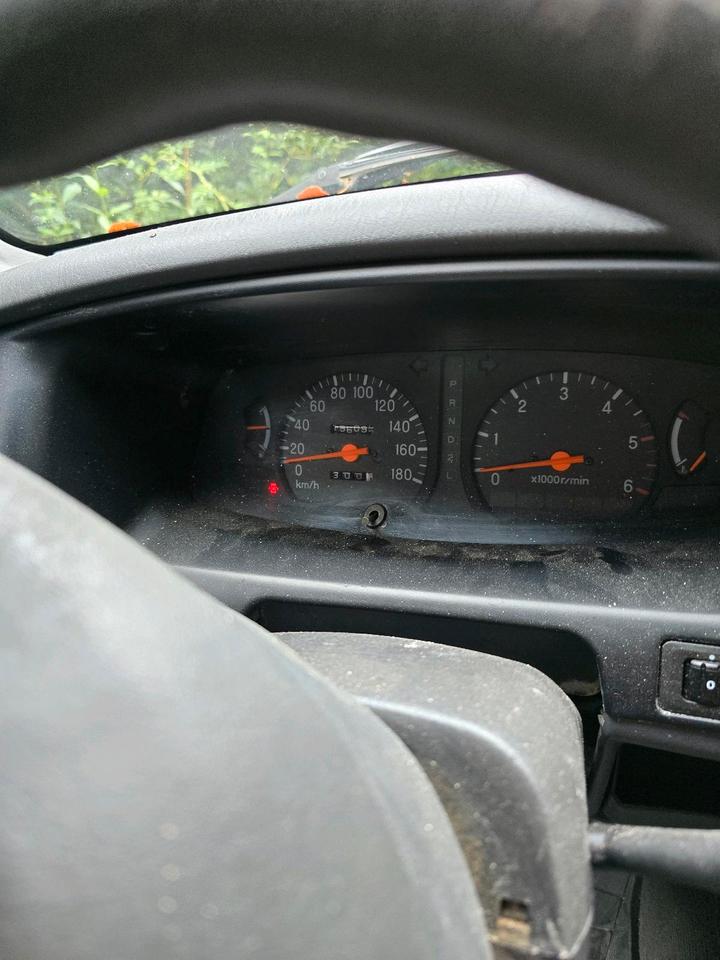 Mitsubishi L200 пробіг: 196097 рік: August 2003 Diesel потужність:133 PS коробка: Automatik ціна: 6000 - Фото 8