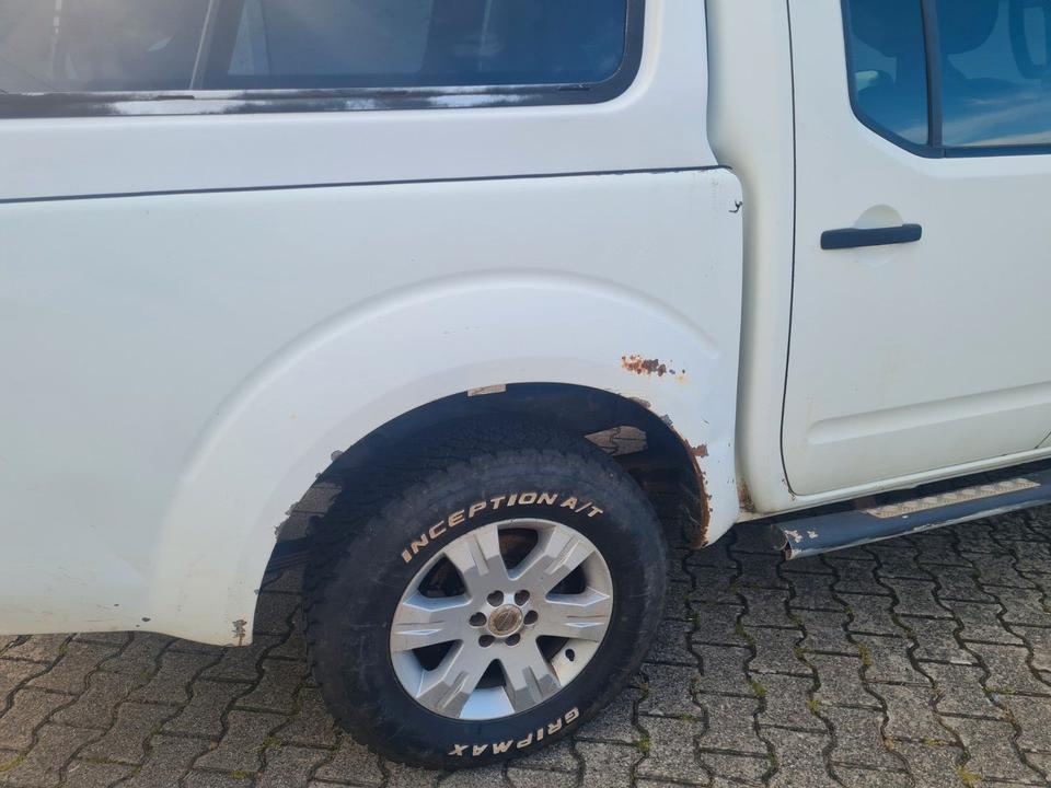 Nissan Navara Pickup KingCab Business 4X4 пробіг: 274000 рік: Januar 2010 Diesel потужність:171 PS коробка: Manuell ціна: 5000 - Фото 4