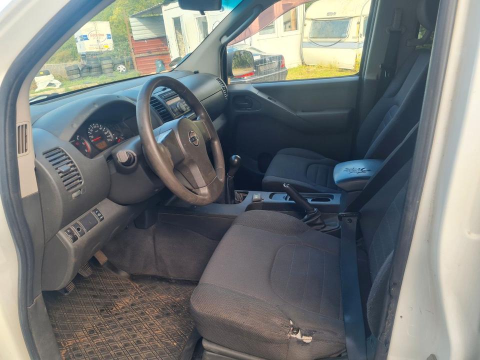 Nissan Navara Pickup KingCab Business 4X4 пробіг: 274000 рік: Januar 2010 Diesel потужність:171 PS коробка: Manuell ціна: 5000 - Фото 6