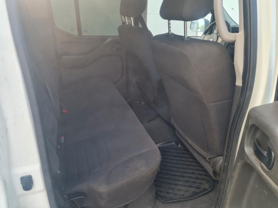 Nissan Navara Pickup KingCab Business 4X4 пробіг: 274000 рік: Januar 2010 Diesel потужність:171 PS коробка: Manuell ціна: 5000 - Фото 7