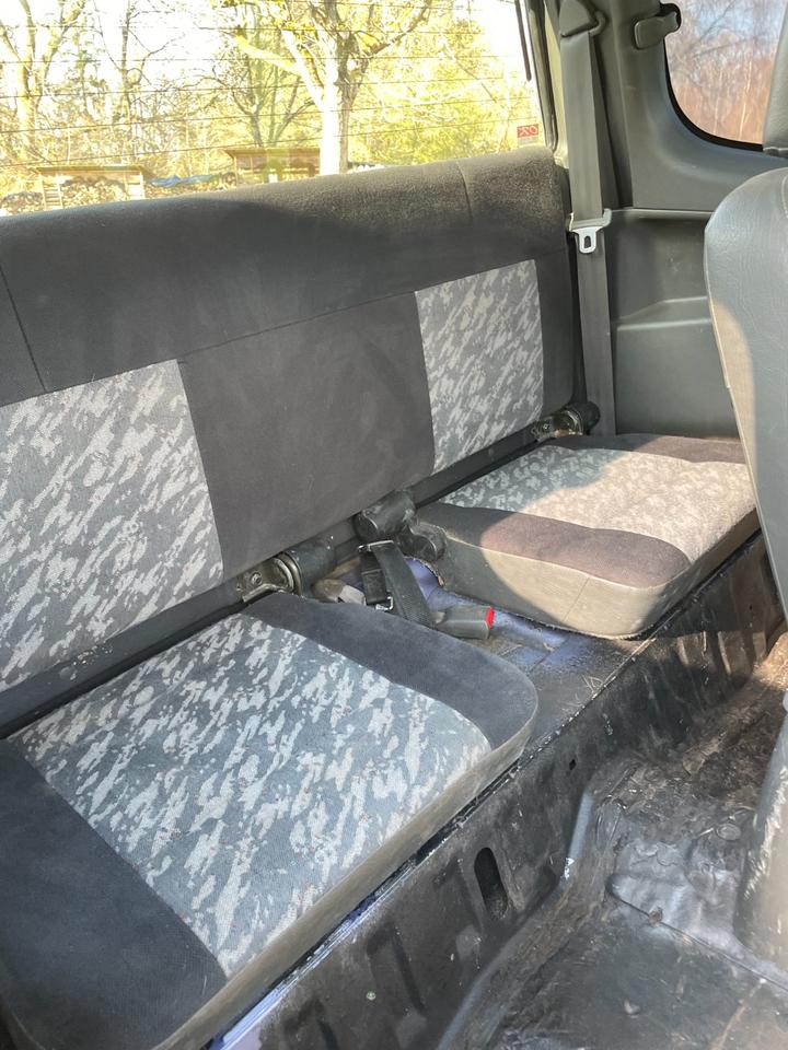 Mitsubishi L200 mit E-Teilen  L-Reihe пробіг: 150000 рік: Oktober 1999 Diesel потужність:99 PS коробка: Manuell ціна: 3500 - Фото 9
