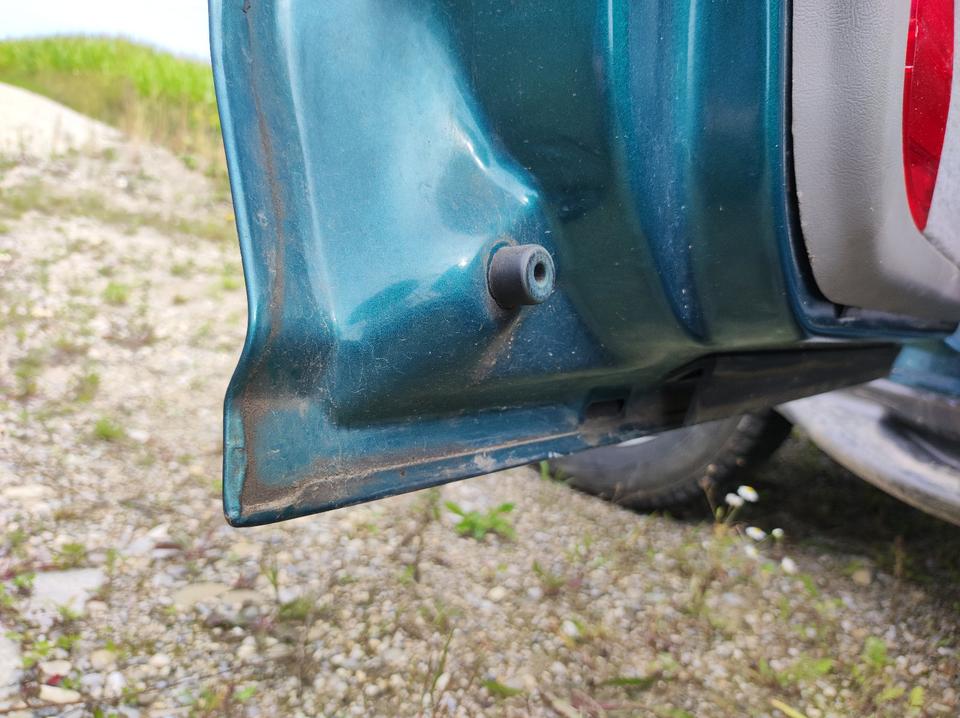 Ford Exolorer  XLT 4x4 Allrad пробіг: 235000 рік: Juli 1998 Benzin потужність:207 PS коробка: Automatik ціна: 3200 - Фото 12