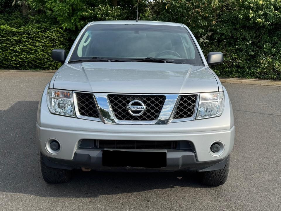 Nissan Navara 2.5DCI 4x4 пробіг: 146000 рік: Februar 2007 Diesel потужність:171 PS коробка: Manuell ціна: 4750 - Фото 1