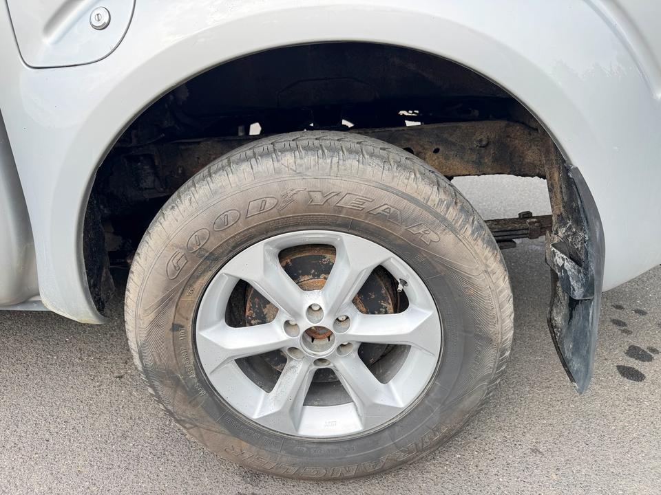 Nissan Navara 2.5DCI 4x4 пробіг: 146000 рік: Februar 2007 Diesel потужність:171 PS коробка: Manuell ціна: 4750 - Фото 14