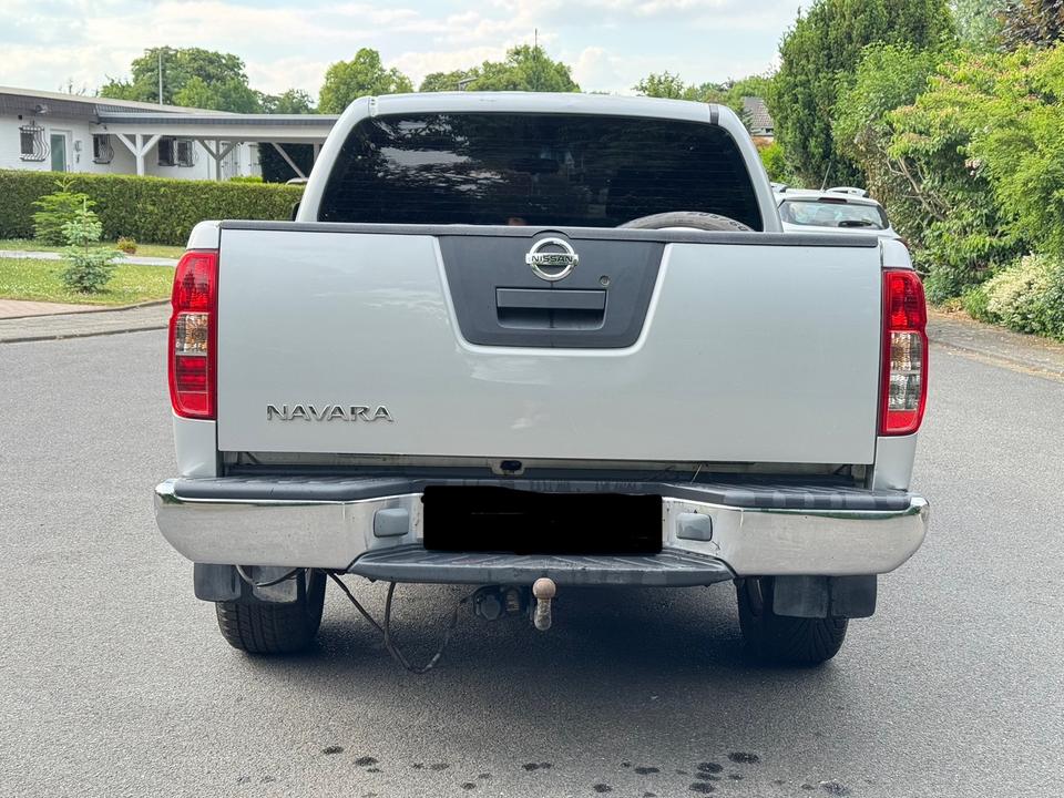 Nissan Navara 2.5DCI 4x4 пробіг: 146000 рік: Februar 2007 Diesel потужність:171 PS коробка: Manuell ціна: 4750 - Фото 4