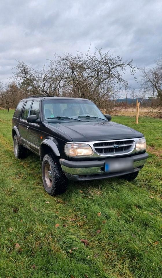 Замовити Купити вживане авто з Європи Ford Explorer U2 4.0 V6 4x4  рік: Januar 1998 пробіг: 198000 Benzin потужність:204 PS ціна: 2250 - Фото 1